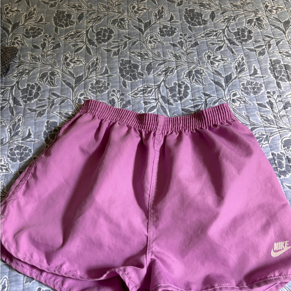 Nike shorts pink like a new!!